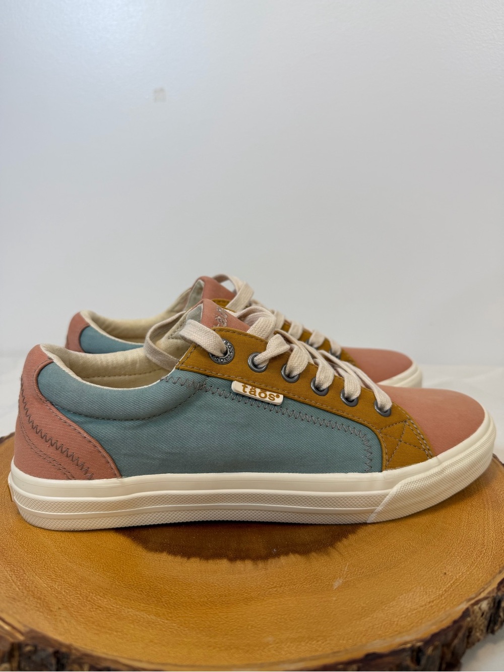 Taos Women's Plim Soul Canvas Sneakers Beach Multi Colors Canvas Size 7.5 - Picture 2 of 9
